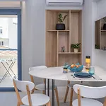 Evans Luxurious Apartment 1