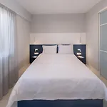 Evans Luxurious Apartment 1